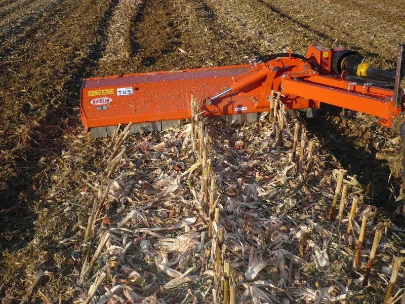 Broyeur d’accotement déplacement latéral T85