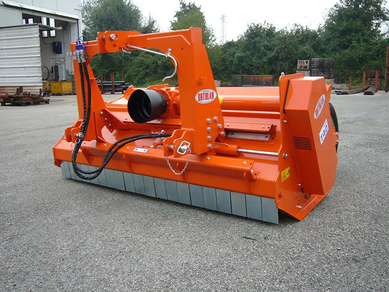 Trinciasarmenti serie T 40 per trattori da 40 a 120 CV