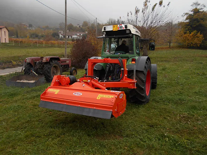 Trinciasarmenti serie T80 per trattori da 50 a 100 CV
