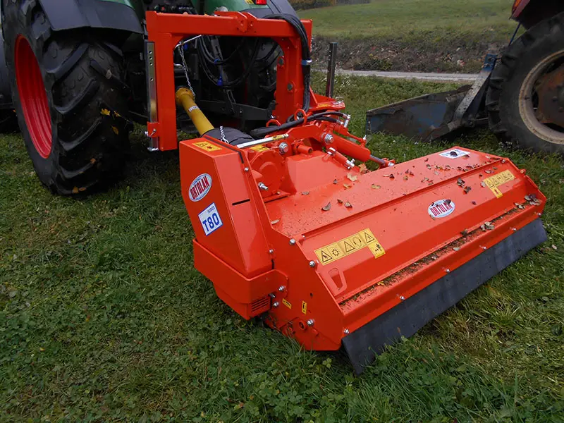 Trinciasarmenti serie T80 per trattori da 50 a 100 CV