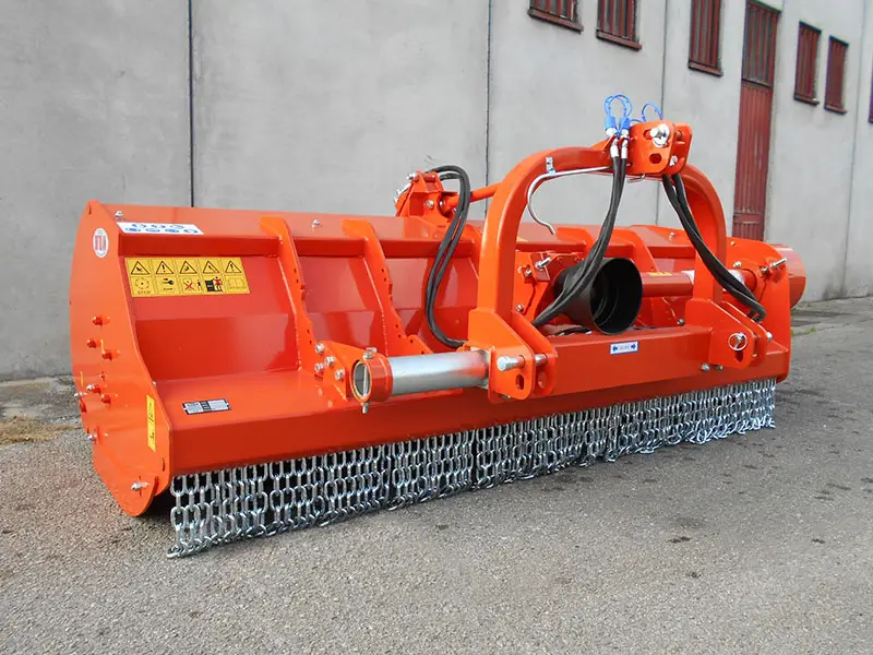 Trinciasarmenti serie T50 per trattori da 90 a 180 CV